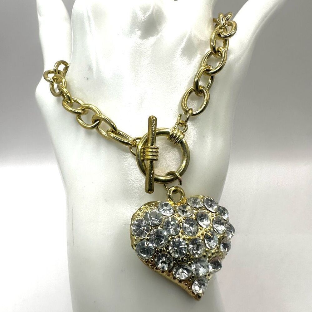 Gold tone rhinestone heart chain bracelet